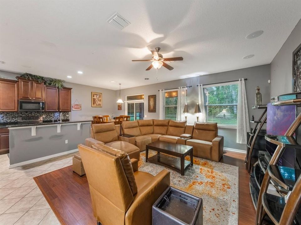 Active With Contract: $489,900 (5 beds, 2 baths, 2845 Square Feet)