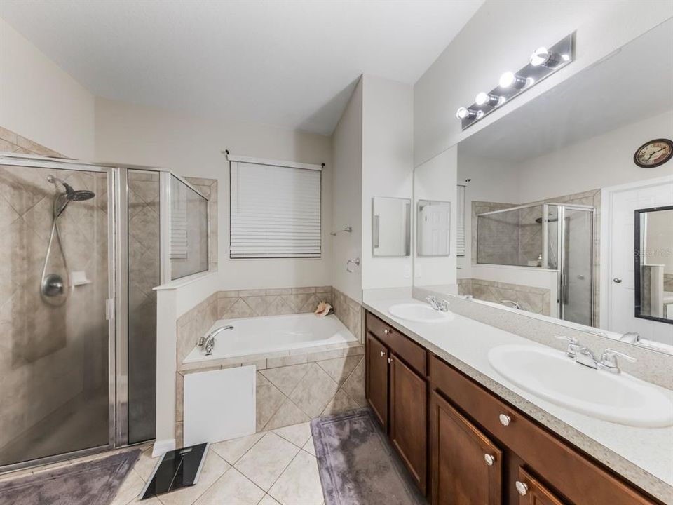 Active With Contract: $489,900 (5 beds, 2 baths, 2845 Square Feet)