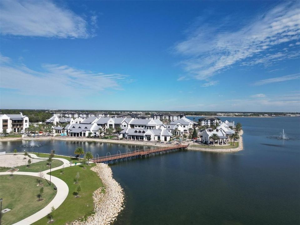 合同活跃: $2,490,000 (4 贝兹, 4 浴室, 4731 平方英尺)