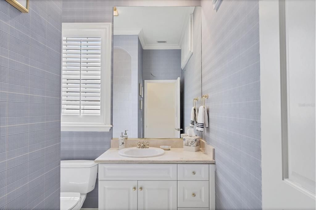 合同活跃: $2,490,000 (4 贝兹, 4 浴室, 4731 平方英尺)