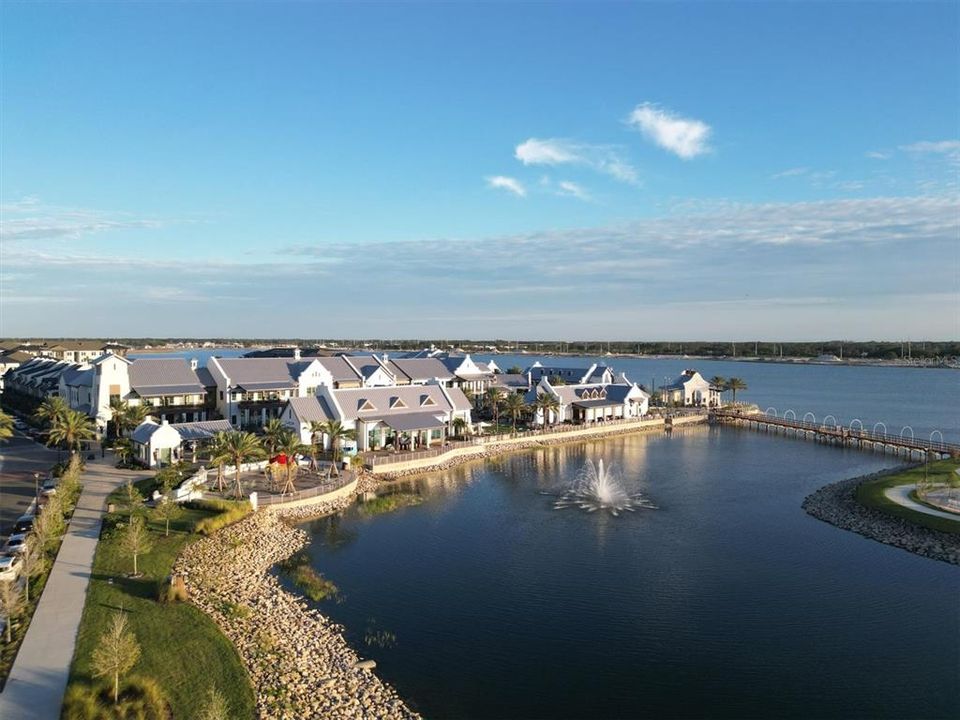 合同活跃: $2,490,000 (4 贝兹, 4 浴室, 4731 平方英尺)