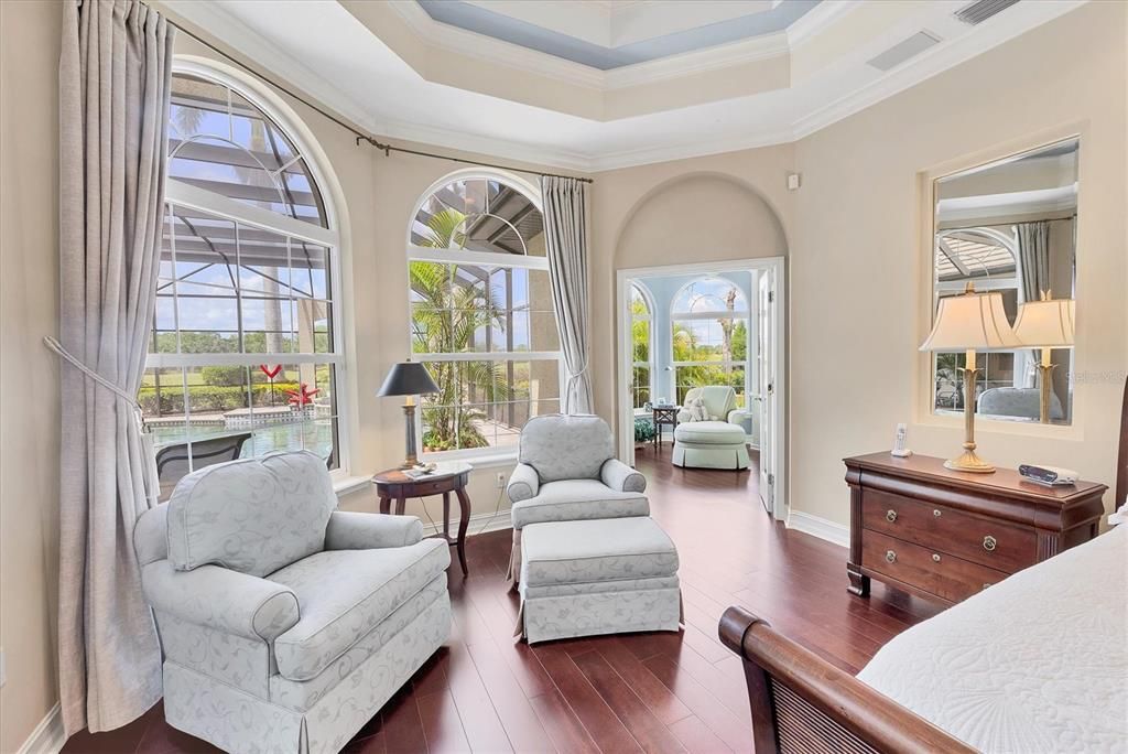 合同活跃: $2,490,000 (4 贝兹, 4 浴室, 4731 平方英尺)