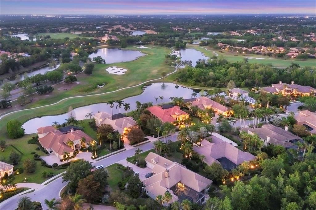 合同活跃: $2,490,000 (4 贝兹, 4 浴室, 4731 平方英尺)