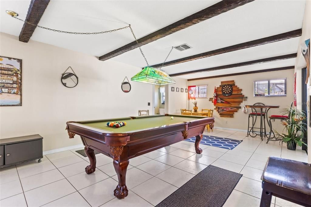 Под контрактом: $550,000 (3 спален, 2 ванн, 2004 Квадратных фут)