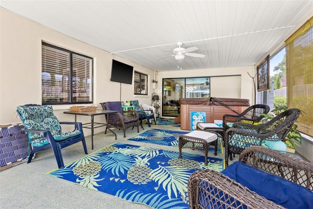 Под контрактом: $550,000 (3 спален, 2 ванн, 2004 Квадратных фут)