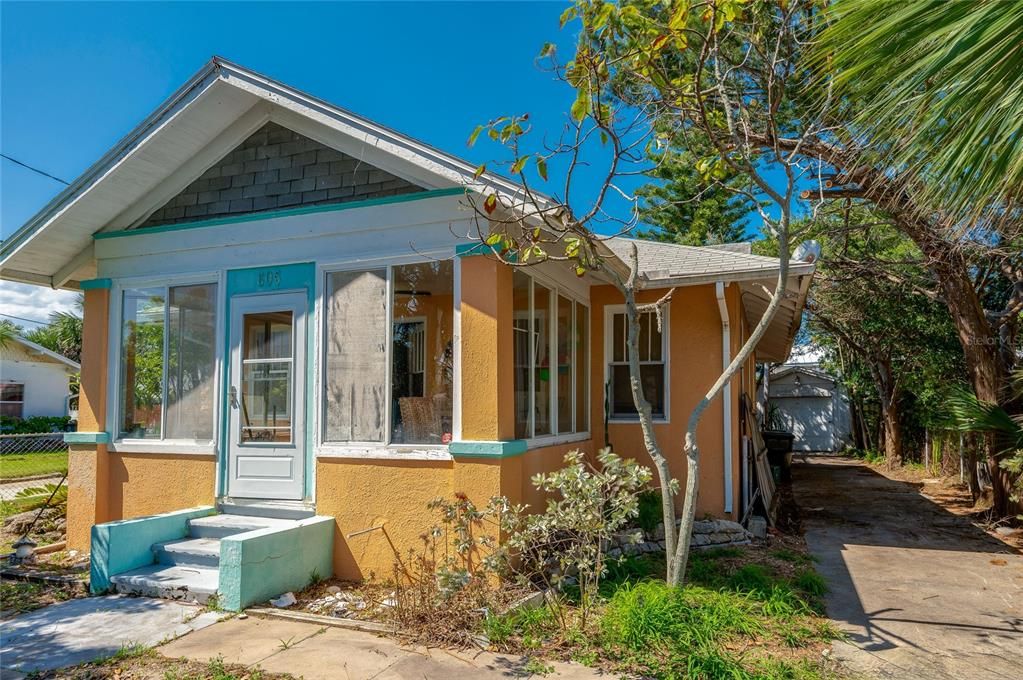 Недавно продано: $229,900 (2 спален, 1 ванн, 1016 Квадратных фут)