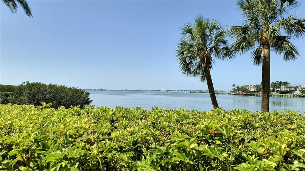 В аренду: $2,400 (2 спален, 2 ванн, 1403 Квадратных фут)