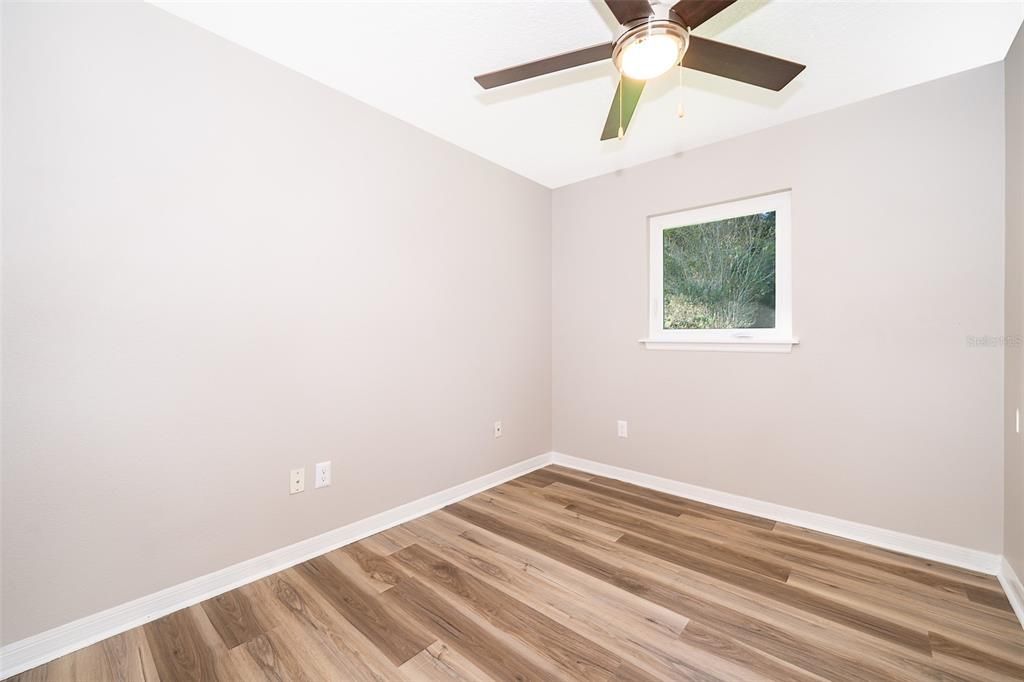 En Venta: $319,900 (4 camas, 2 baños, 1170 Pies cuadrados)