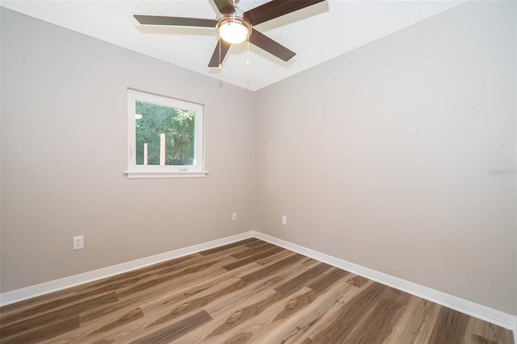 En Venta: $319,900 (4 camas, 2 baños, 1170 Pies cuadrados)