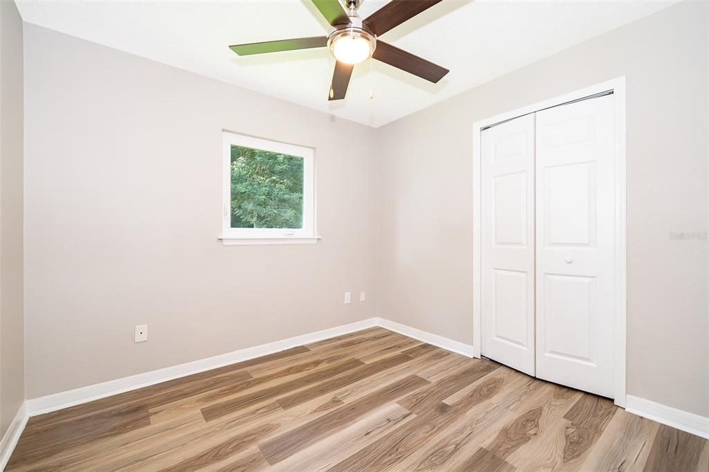 En Venta: $319,900 (4 camas, 2 baños, 1170 Pies cuadrados)