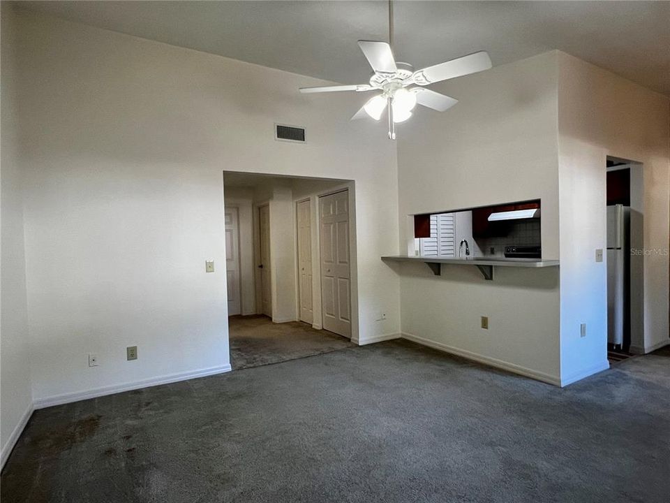 For Sale: $134,382 (2 beds, 2 baths, 918 Square Feet)