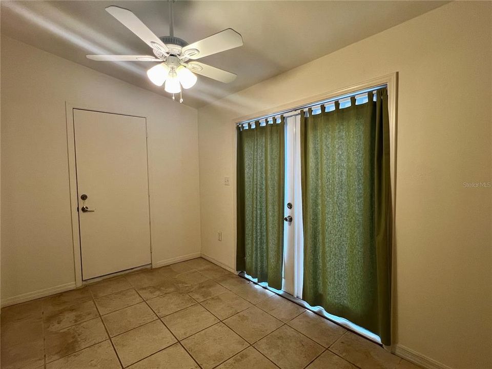 For Sale: $134,382 (2 beds, 2 baths, 918 Square Feet)