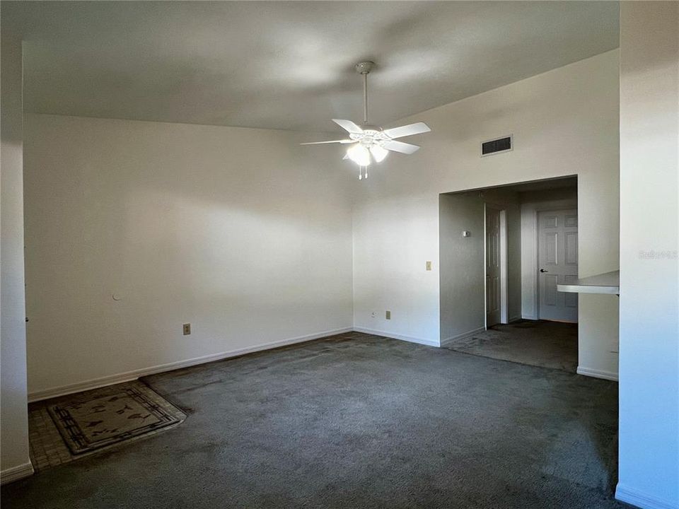 For Sale: $134,382 (2 beds, 2 baths, 918 Square Feet)