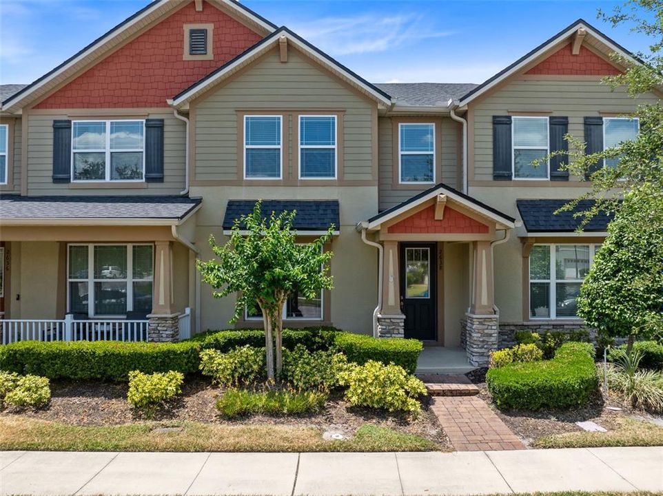 最近售出: $340,000 (3 贝兹, 2 浴室, 1528 平方英尺)