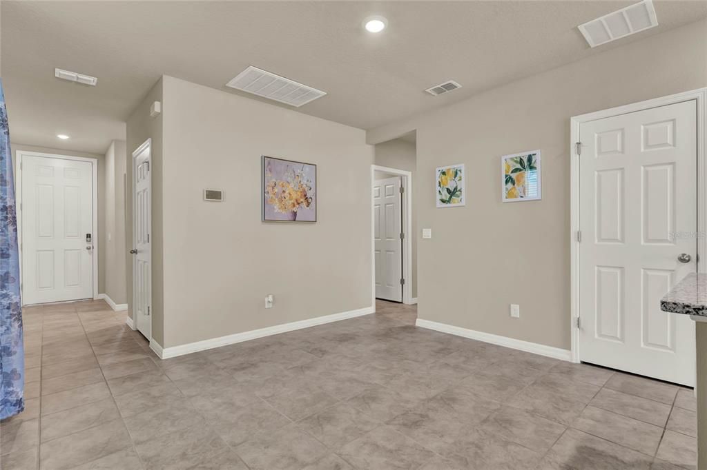 待售: $335,000 (3 贝兹, 2 浴室, 1484 平方英尺)