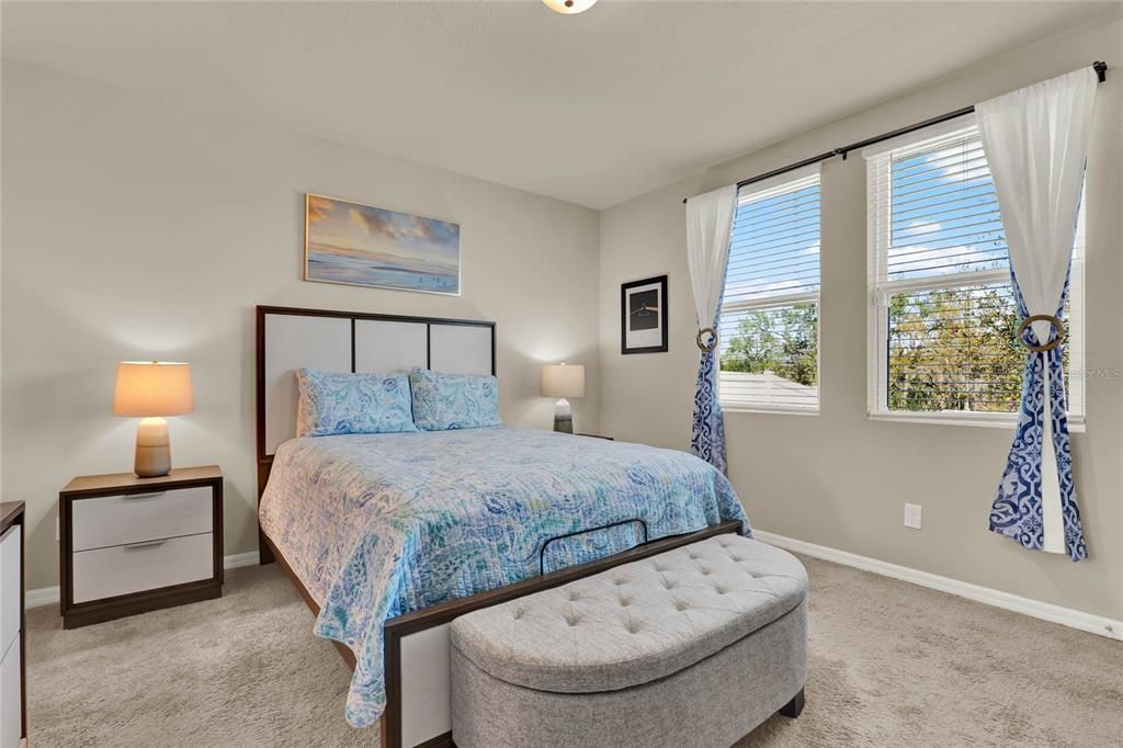 待售: $335,000 (3 贝兹, 2 浴室, 1484 平方英尺)