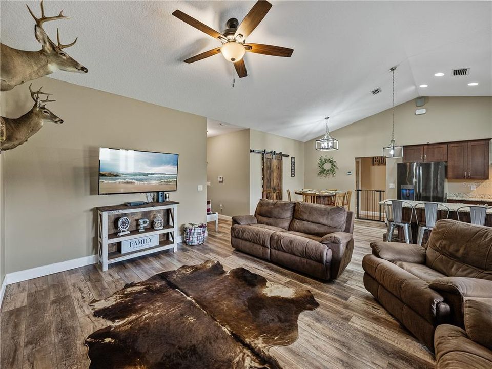 На продажу: $1,290,000 (3 спален, 2 ванн, 1750 Квадратных фут)