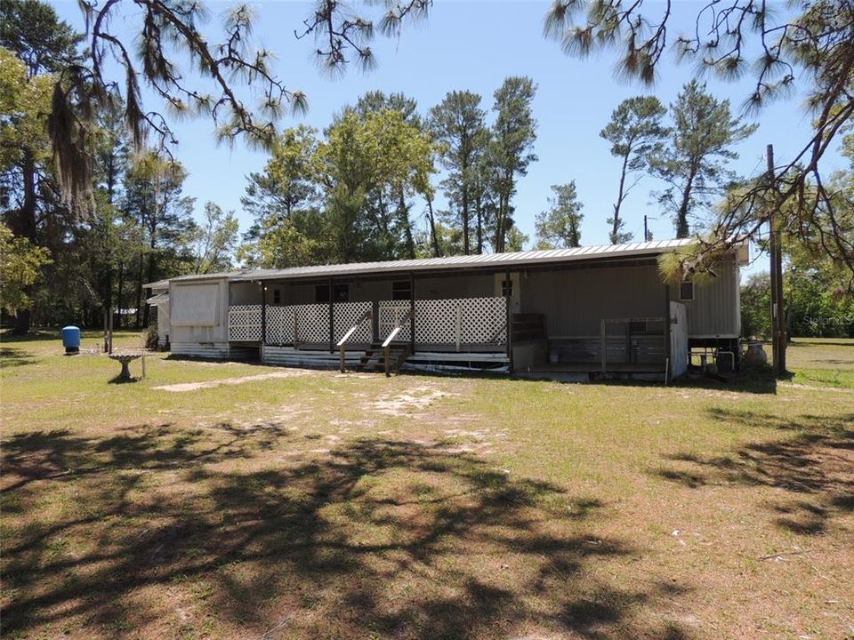 Recently Sold: $110,000 (3 beds, 2 baths, 1064 Square Feet)
