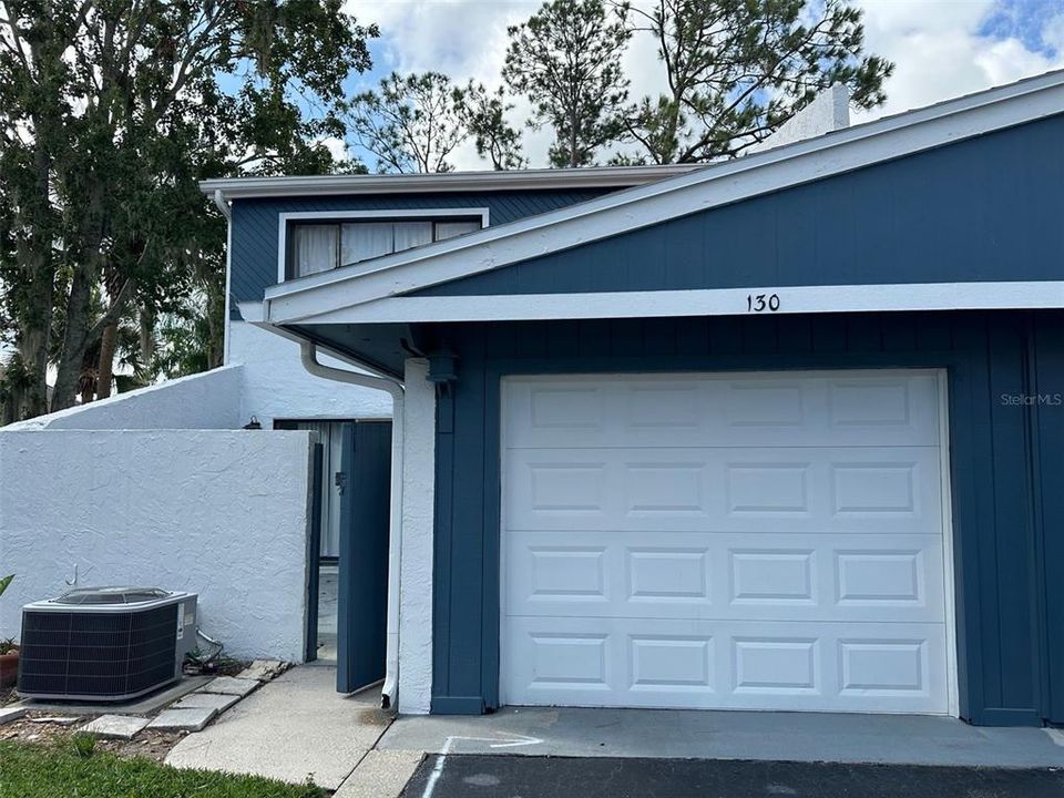 Recently Rented: $2,100 (4 beds, 3 baths, 1814 Square Feet)