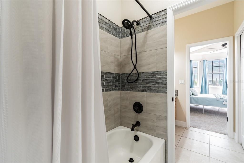 For Rent: $7,495 (4 beds, 3 baths, 2777 Square Feet)