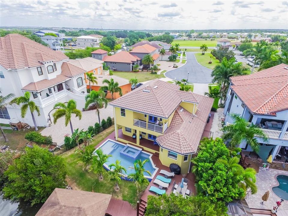 For Rent: $7,495 (4 beds, 3 baths, 2777 Square Feet)