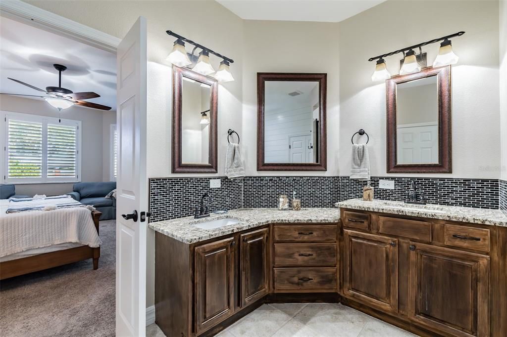 For Rent: $7,495 (4 beds, 3 baths, 2777 Square Feet)