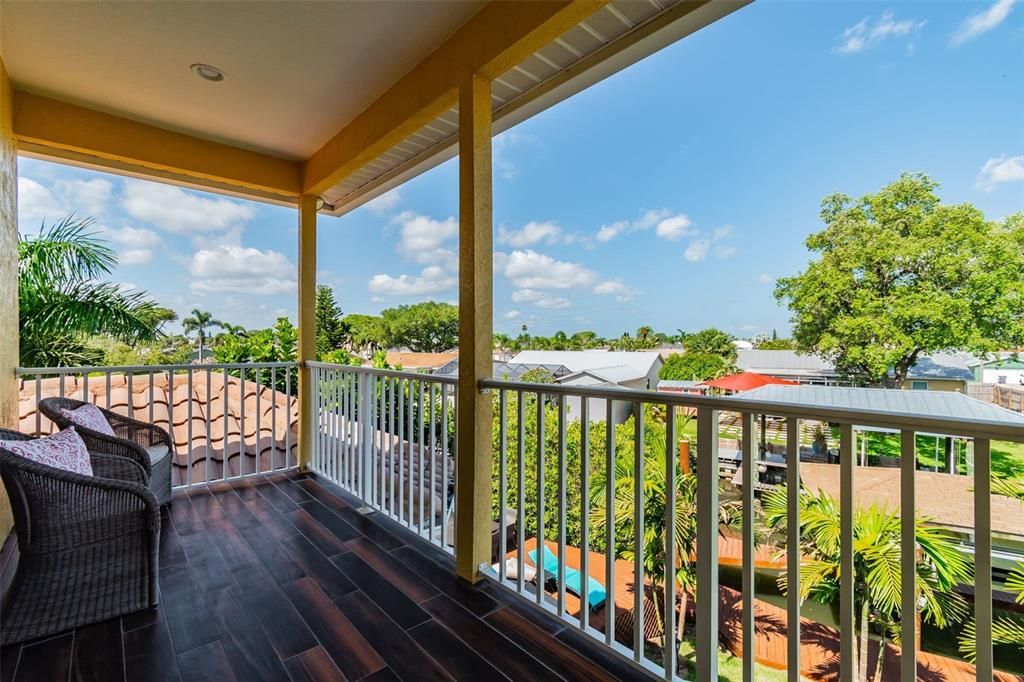 For Rent: $7,495 (4 beds, 3 baths, 2777 Square Feet)