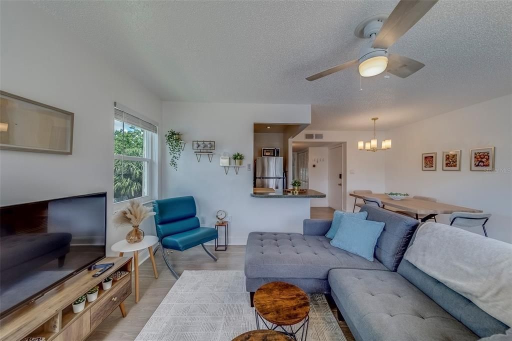 В аренду: $2,000 (1 спален, 1 ванн, 747 Квадратных фут)