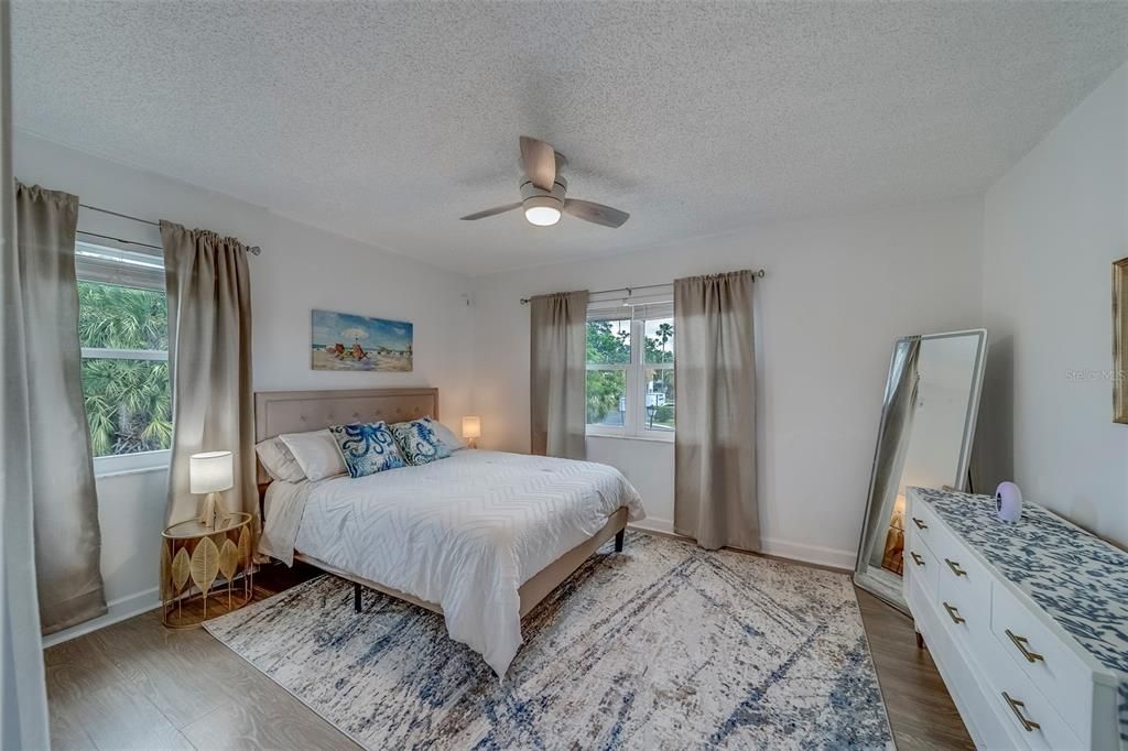 В аренду: $2,000 (1 спален, 1 ванн, 747 Квадратных фут)