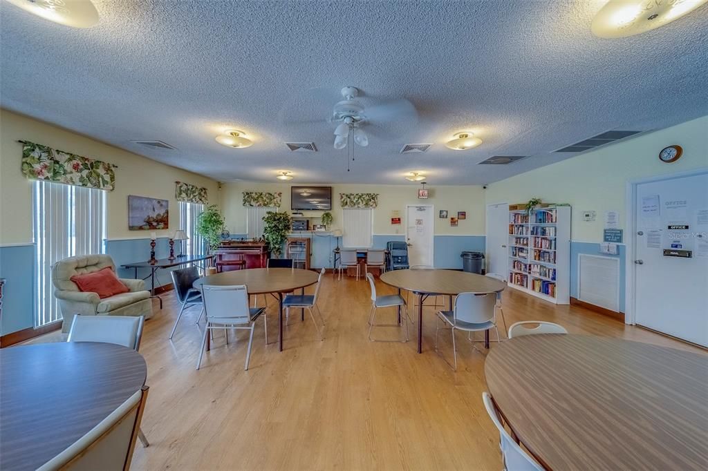 В аренду: $2,000 (1 спален, 1 ванн, 747 Квадратных фут)