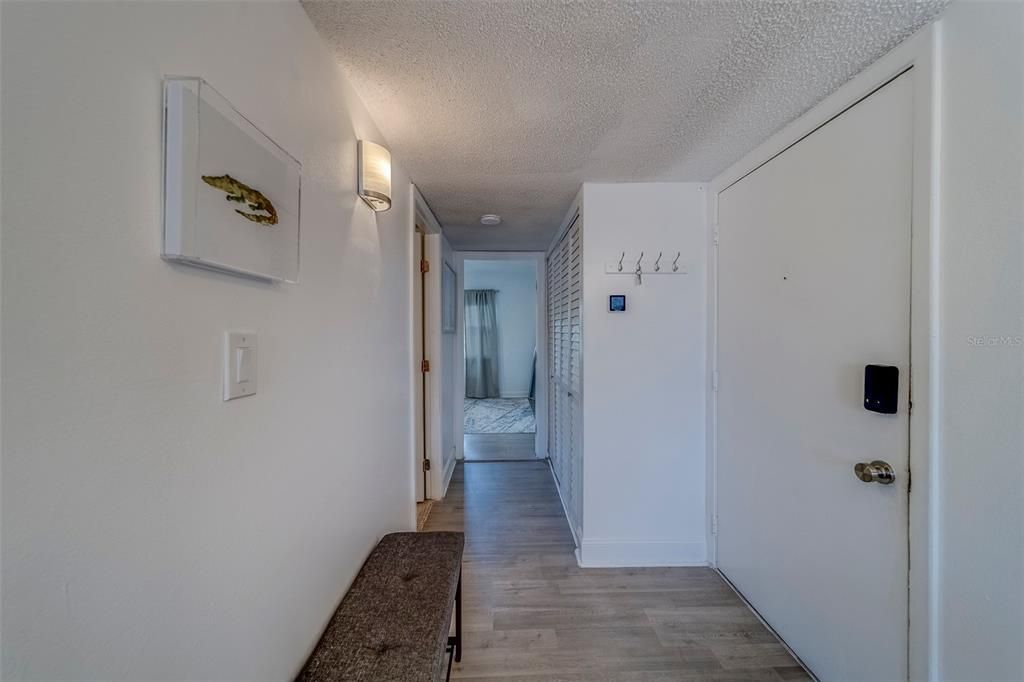 В аренду: $2,000 (1 спален, 1 ванн, 747 Квадратных фут)