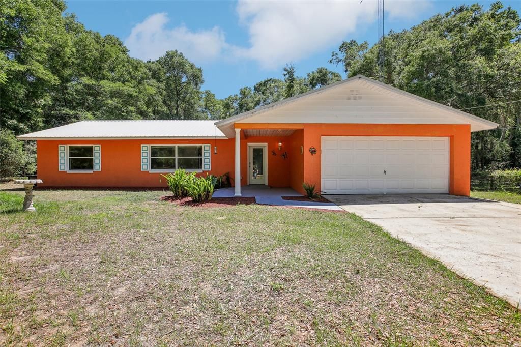 Recently Sold: $285,000 (3 beds, 2 baths, 1556 Square Feet)