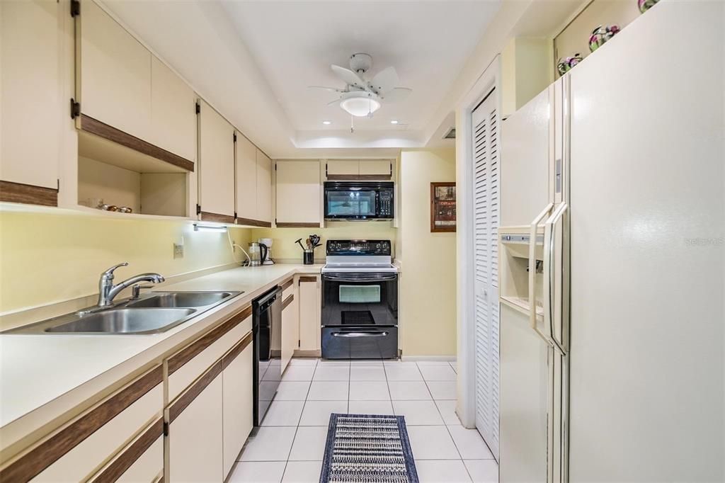 待售: $364,900 (3 贝兹, 2 浴室, 1685 平方英尺)