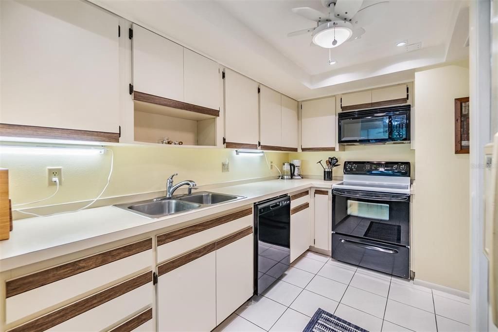 待售: $364,900 (3 贝兹, 2 浴室, 1685 平方英尺)