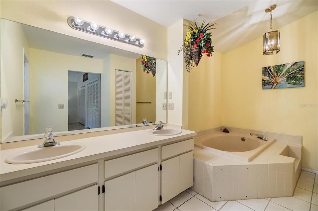 待售: $364,900 (3 贝兹, 2 浴室, 1685 平方英尺)