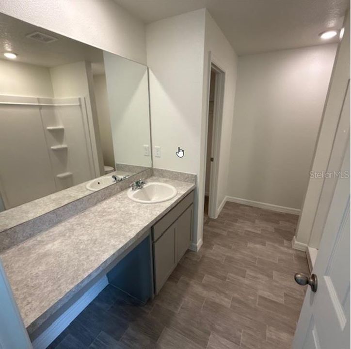 En Venta: $331,990 (4 camas, 2 baños, 1806 Pies cuadrados)