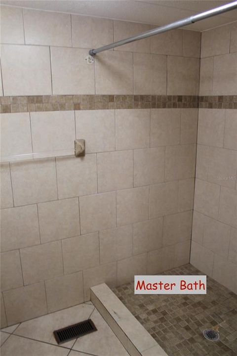 For Sale: $112,900 (3 beds, 2 baths, 924 Square Feet)