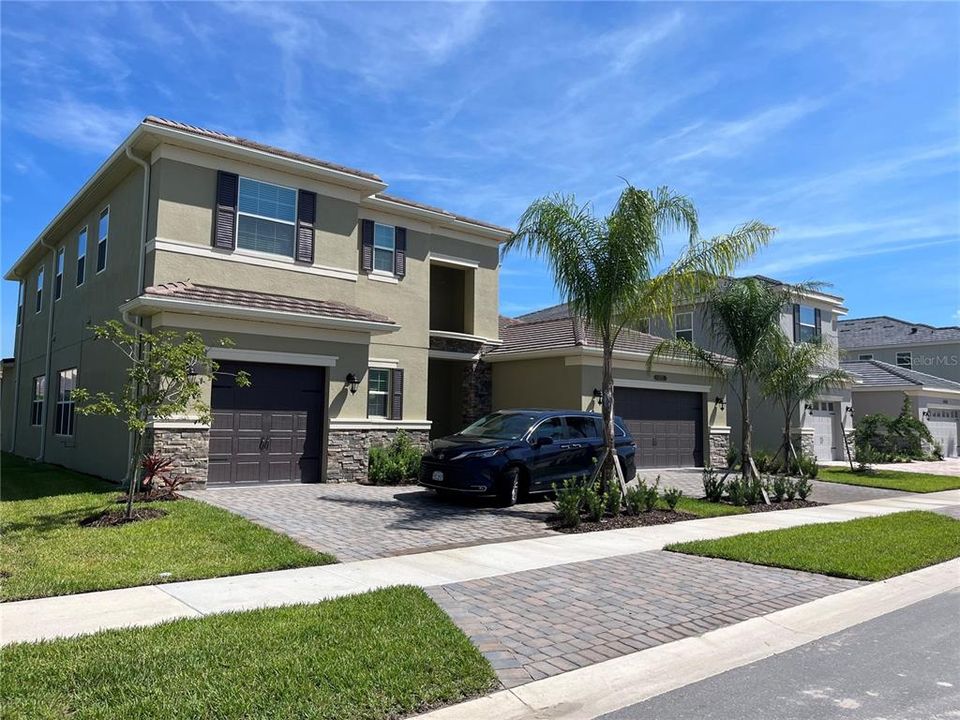 En Venta: $1,195,000 (5 camas, 5 baños, 4501 Pies cuadrados)