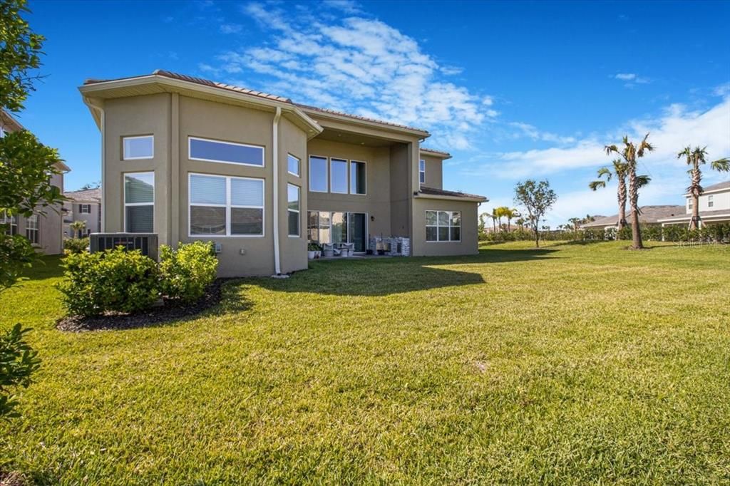 En Venta: $1,195,000 (5 camas, 5 baños, 4501 Pies cuadrados)