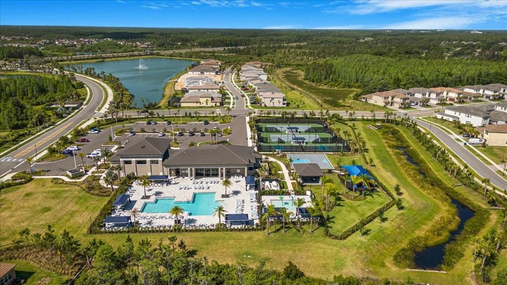 En Venta: $1,195,000 (5 camas, 5 baños, 4501 Pies cuadrados)