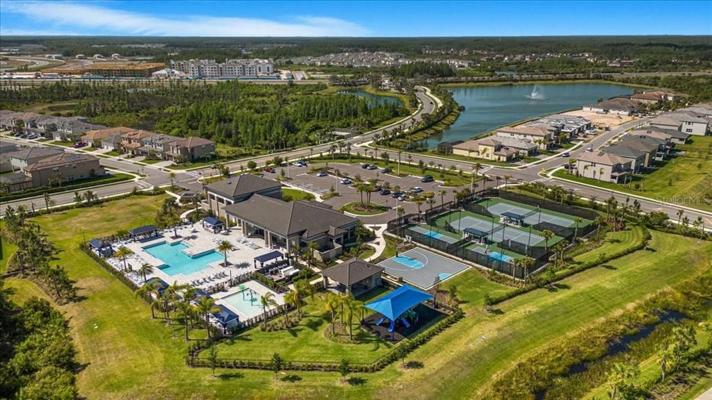 En Venta: $1,195,000 (5 camas, 5 baños, 4501 Pies cuadrados)