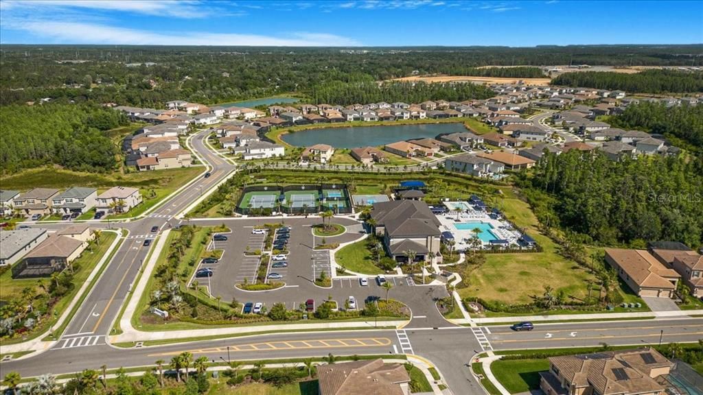 En Venta: $1,195,000 (5 camas, 5 baños, 4501 Pies cuadrados)