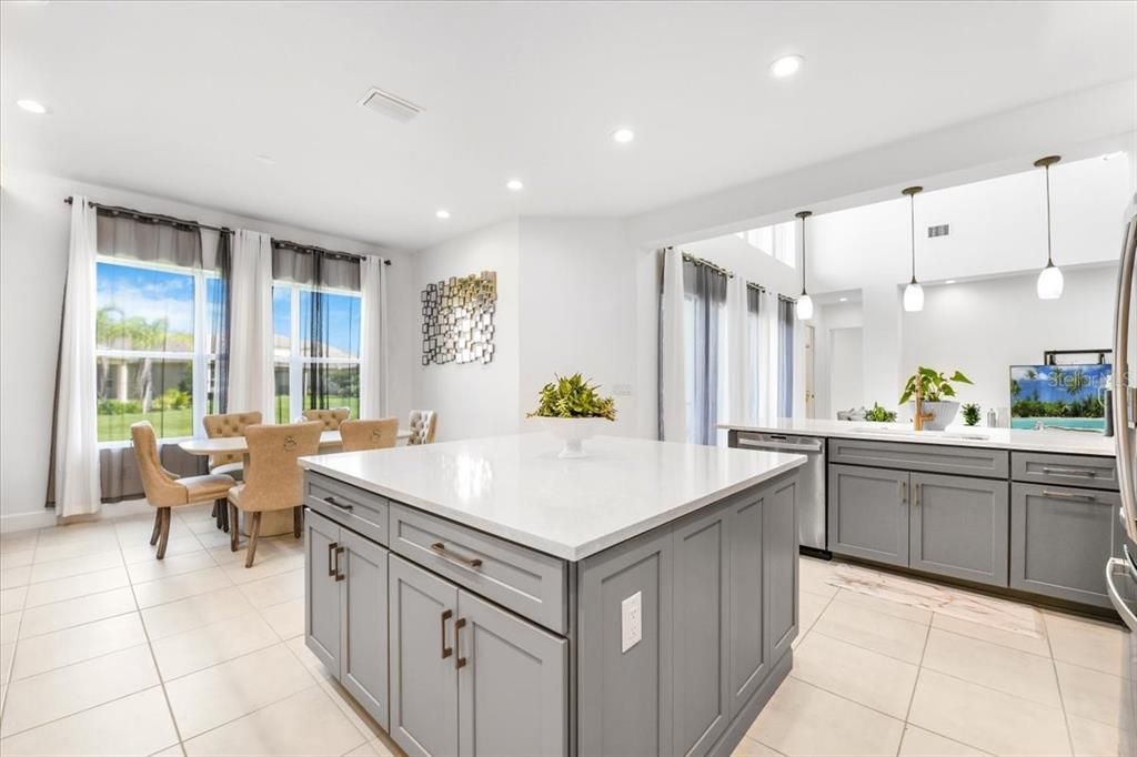 En Venta: $1,195,000 (5 camas, 5 baños, 4501 Pies cuadrados)