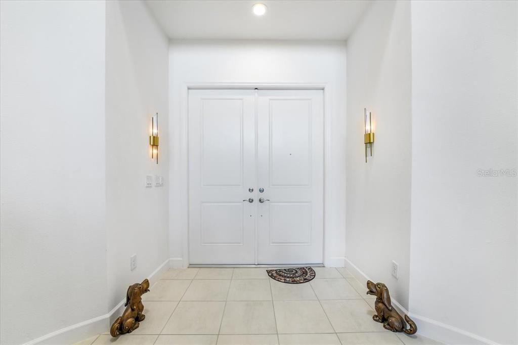 En Venta: $1,195,000 (5 camas, 5 baños, 4501 Pies cuadrados)