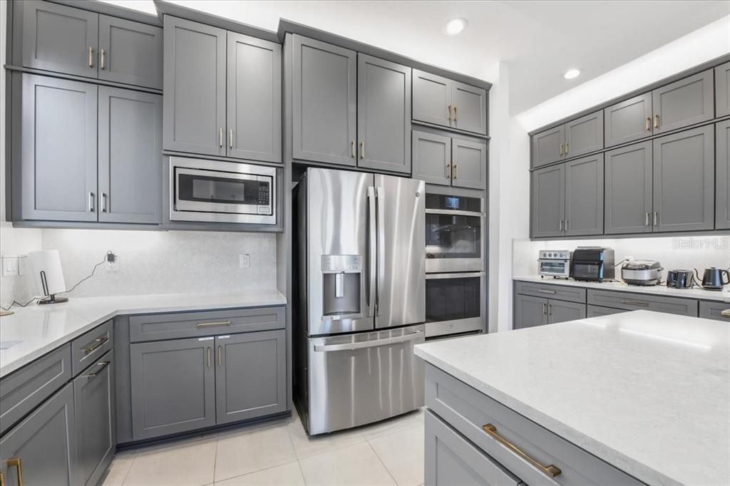 En Venta: $1,195,000 (5 camas, 5 baños, 4501 Pies cuadrados)