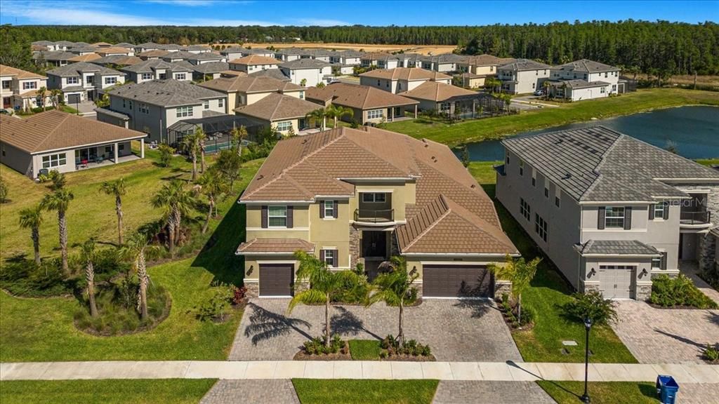 En Venta: $1,195,000 (5 camas, 5 baños, 4501 Pies cuadrados)