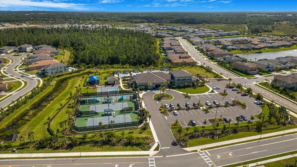 En Venta: $1,195,000 (5 camas, 5 baños, 4501 Pies cuadrados)