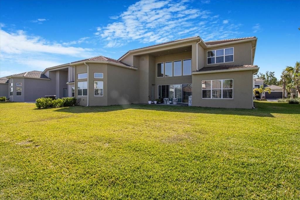 En Venta: $1,195,000 (5 camas, 5 baños, 4501 Pies cuadrados)