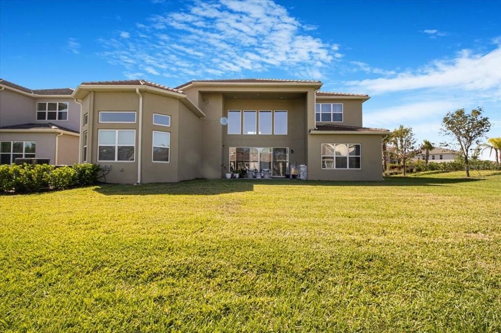 En Venta: $1,195,000 (5 camas, 5 baños, 4501 Pies cuadrados)