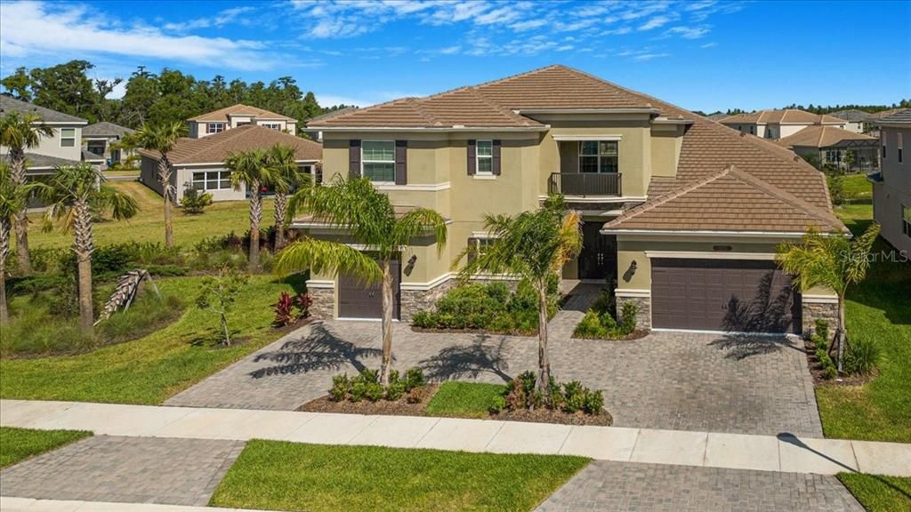 En Venta: $1,195,000 (5 camas, 5 baños, 4501 Pies cuadrados)